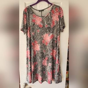 Slinky dessert with pink flowers and pockets!